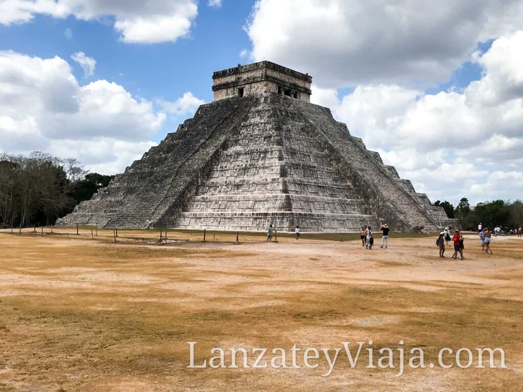 Piramide en Chicen itza en Cancun