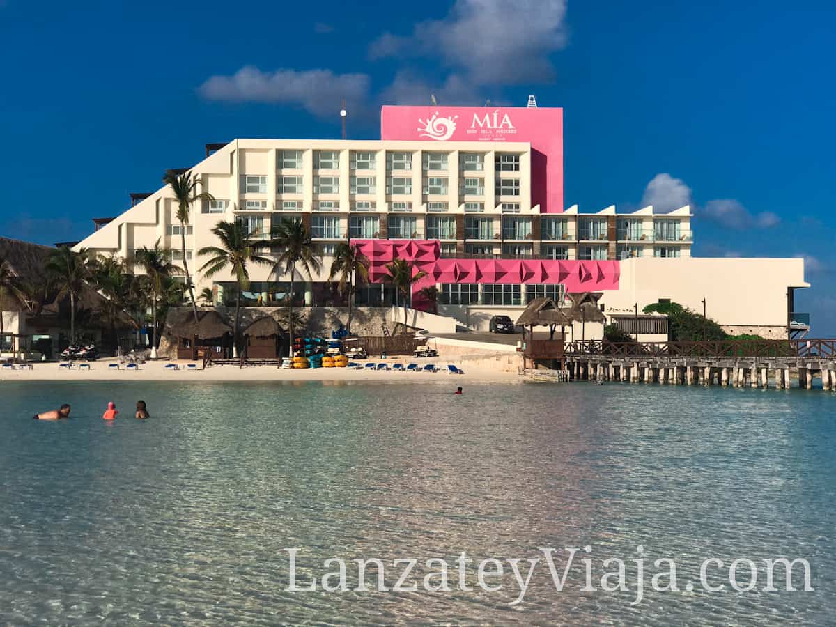 Vista hacia el Hotel Mia Reef de Isla Mujeres