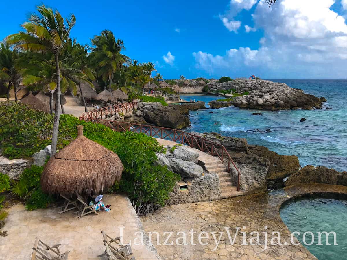 Camastros del Parque Xcaret en Cancun