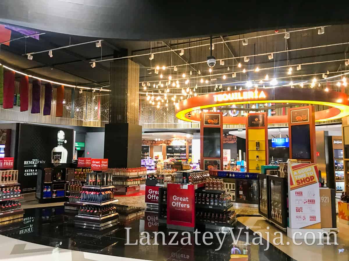 Tienda de souvenirs en el Aeropuerto de Cancun